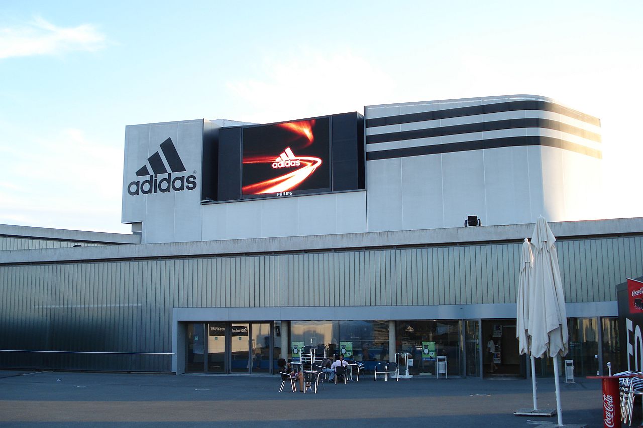 berlin outlet adidas